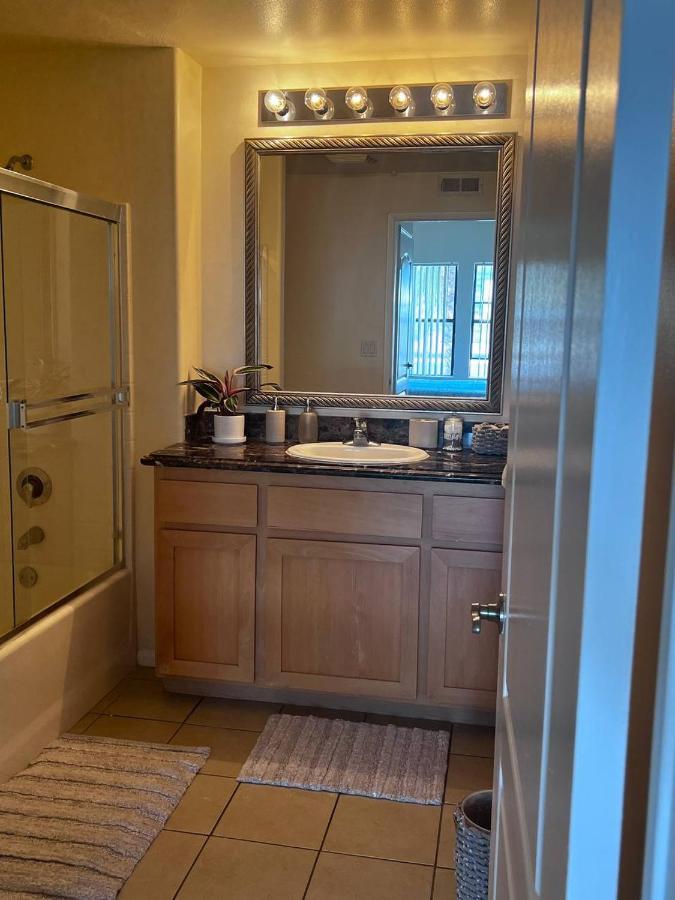 Апарт отель Socal La Lux On 3Rd Лос-Анджелес Экстерьер фото
